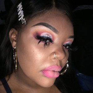 Meet your Posher, Jaimela